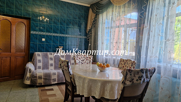 Благоустроенный дом в центре г. Торопец на ул. Калинина №973