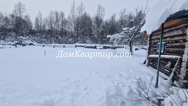 Трёхкомнатная частично благоустроенная квартира на ул. Гражданская г. Торопец №931