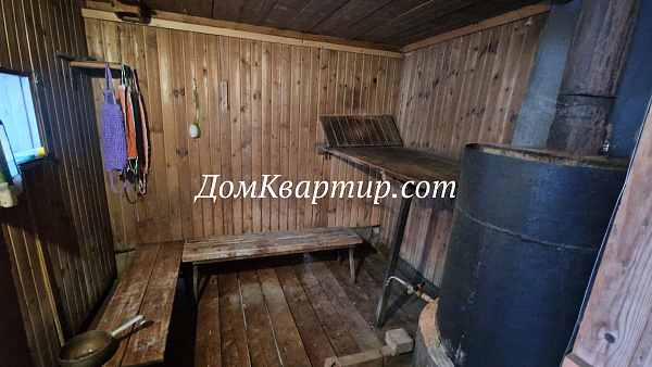 Трёхкомнатная частично благоустроенная квартира на ул. Гражданская г. Торопец №931