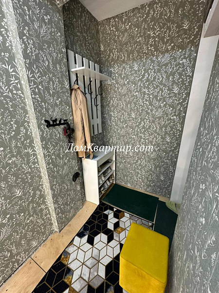 Однокомнатная благоустроенная квартира на пл. 1-ого Мая, г. Торопец №932