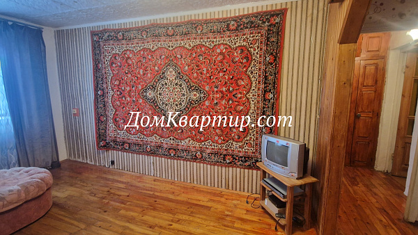 3-х-комнатная благоустроенная квартира, пгт Старая Торопа, ул. Комсомольская, д. 13 №924