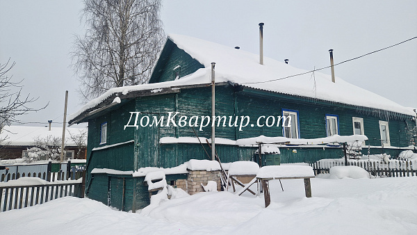 Трёхкомнатная частично благоустроенная квартира на ул. Гражданская г. Торопец №931