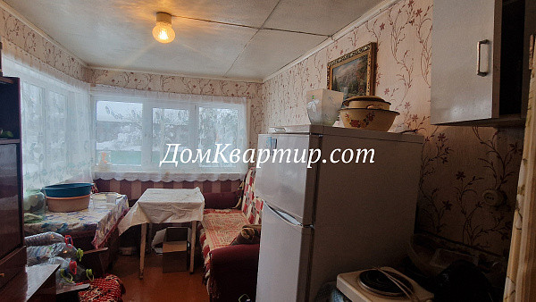 Трёхкомнатная частично благоустроенная квартира на ул. Гражданская г. Торопец №931