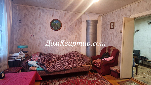 Трёхкомнатная частично благоустроенная квартира на ул. Гражданская г. Торопец №931