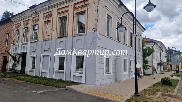 Однокомнатная частично благоустроенная квартира на Базарной пл., д. 6 №945